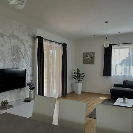 Korina Villa